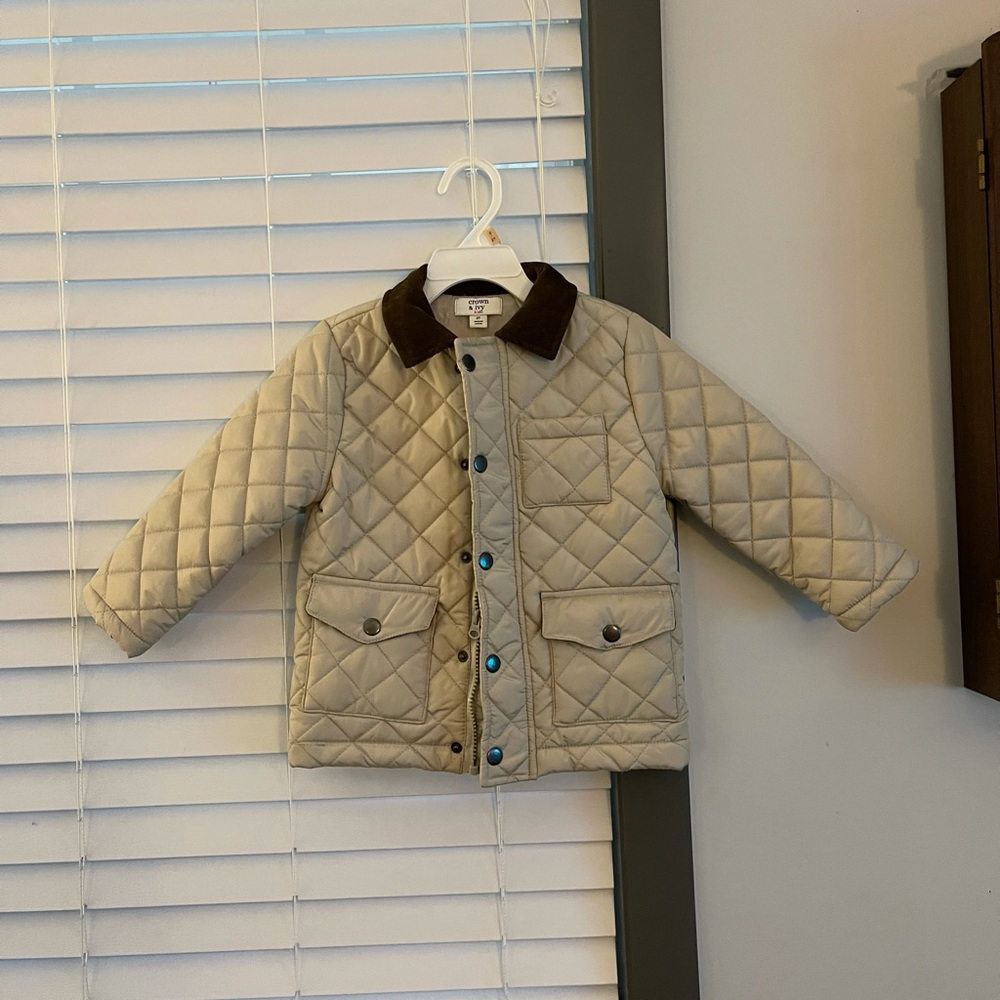 Crown and ivy 2T cream/tan